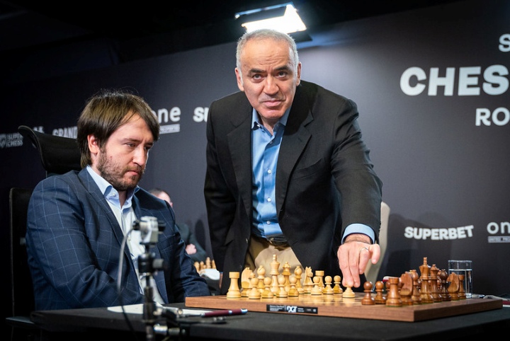 schachnews: Mamedyarov triumphiert im Superbet Chess Classic!