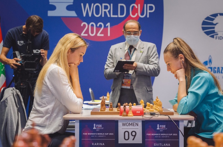 London, UK. 15th December 2018. Chess grandmasters Fabiano Caruana, (US)  world #2 Levon Aronian (Armenia), world #6 playing for the Third and Fourth  place in the final of the Chess Classics been