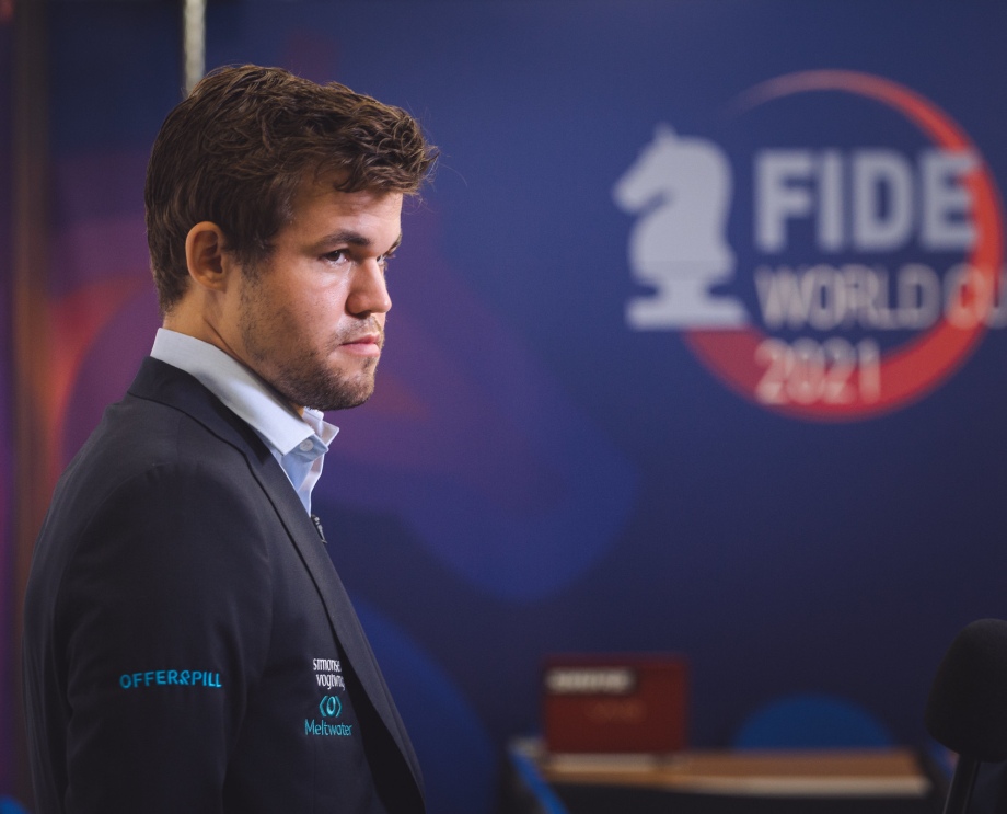 FIDE Ethics Commission fines Carlsen 10,000 euros