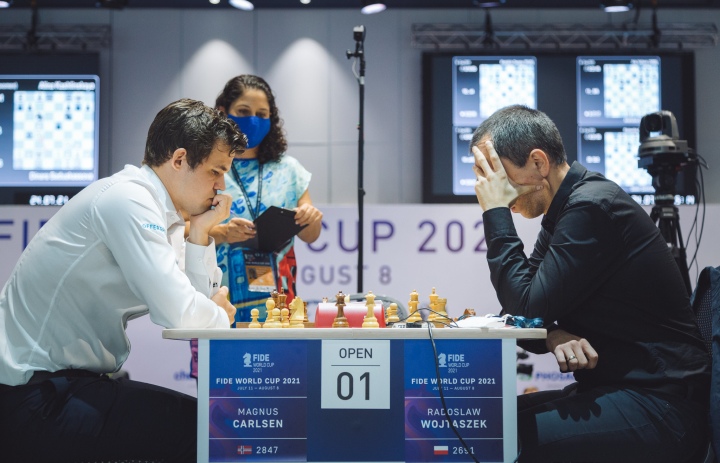 Carlsen and Dubov speak just 1 line with each other after the game! World  Rapid 2022 