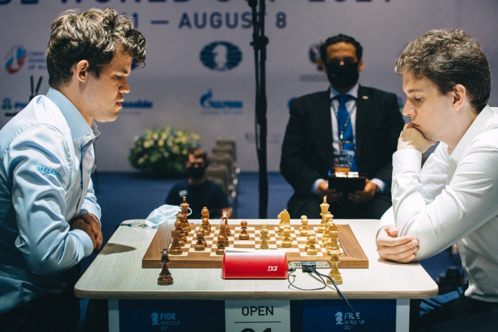 World Chess - Magnus Carlsen is the 2021 World Champion 🏆
