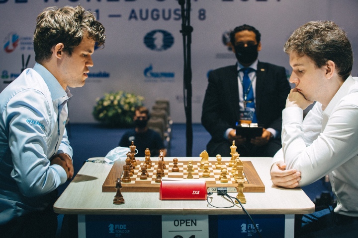 Rank and File  Duda upsets Carlsen and Karjakin to win Chess World Cup -  Evanston RoundTable