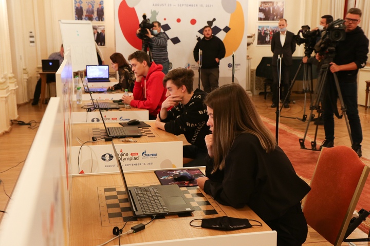 FIDE strips Russia of showpiece Chess Olympiad