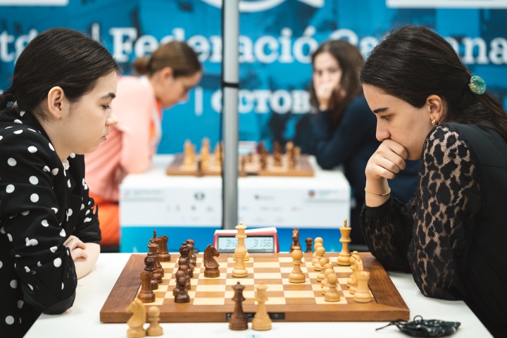 Armenian Chess Master Beats Azeri Rival to Advance in Championships –