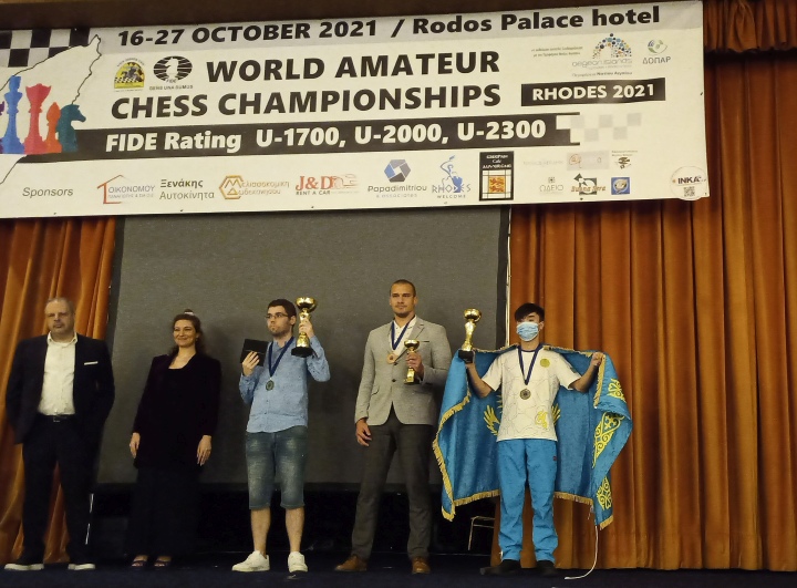 Winners crowned at FIDE World Amateur Chess Championship