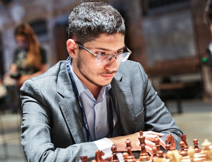 Fabiano Caruana vs Alireza Firouzja. 2021 FIDE Chess.com Grand Swiss Rd 9.  Those Pawns Man!! 