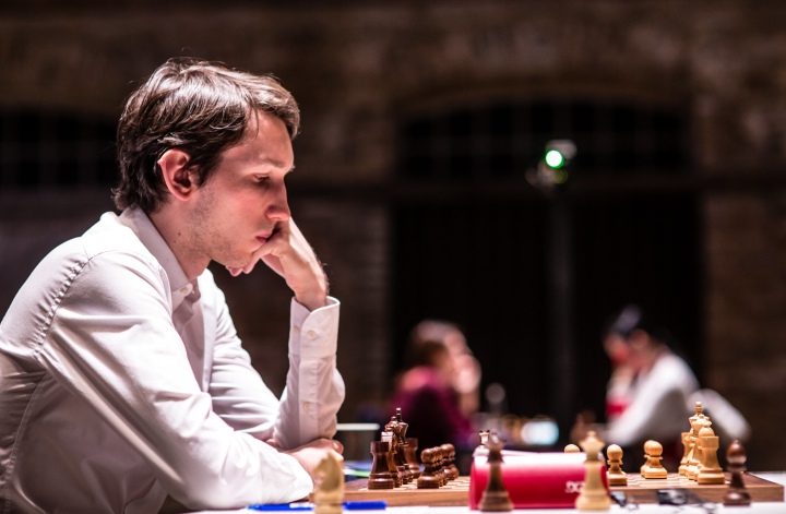 FIDE  Grand Swiss R10: Firouzja Sole Leader Again, Lei