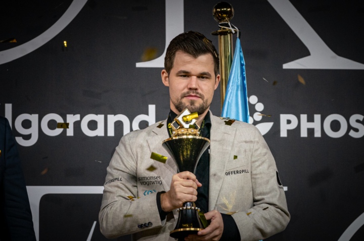 World Chess - Magnus Carlsen is the 2021 World Champion 🏆