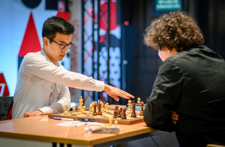 Nodirbek Abdusattorov - New 17 Year Old Rapid Chess Champ