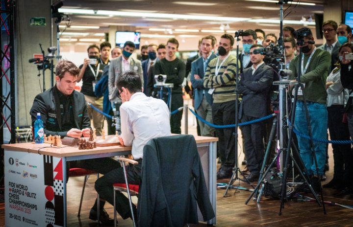 Chess.com - Happy 18th birthday to Nodirbek Abdusattorov! 🎉🎉 He is the  youngest player ever to win the World Rapid Championship, and continued his  tournament success with a brilliant team gold for