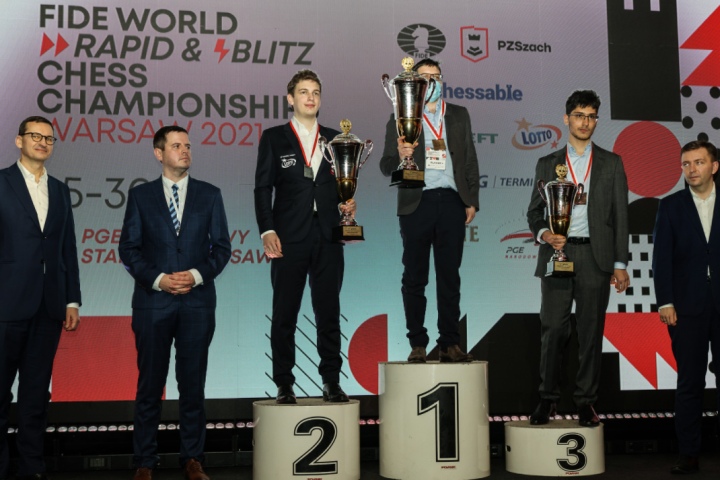 World Blitz Chess Championship Day 1: Aronian and Assaubayeva Lead