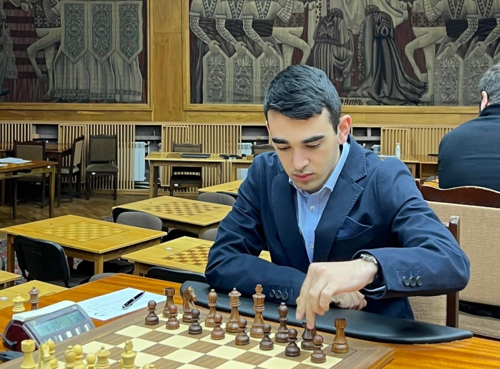 The chess games of Manuel Petrosyan