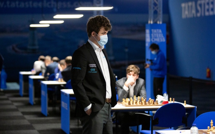 Anish Giri defeats Magnus Carlsen in Round 4 of the 2023 Tata Steel Chess  Tournament : r/chess