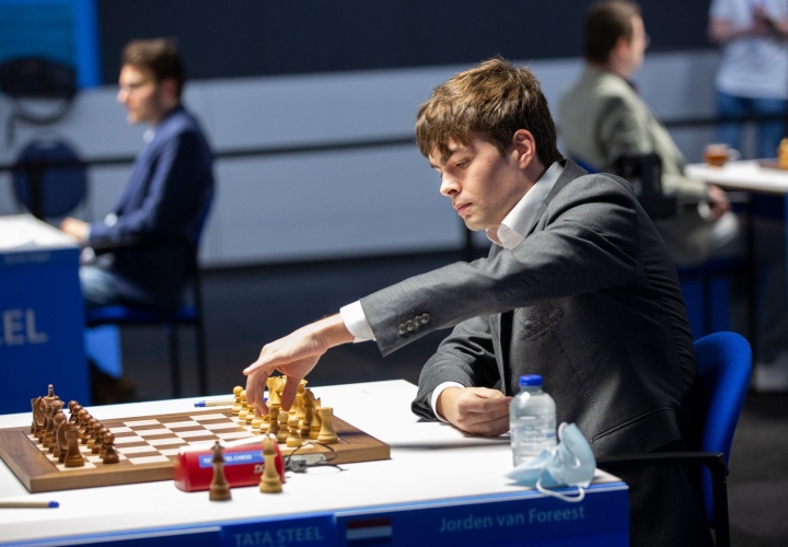 Tata Steel Chess R2: Carlsen Gets 1st Win, Rapport Beats Van Foreest 