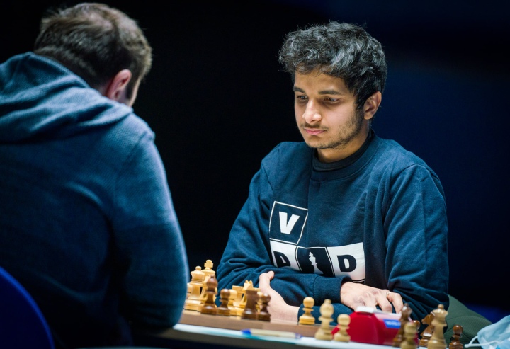 Carlsen e Caruana lideram a lista de jogadores do Tata Steel 2022