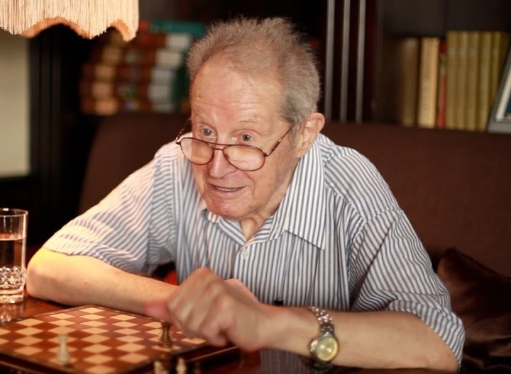 I Found the Strongest Grandpa in Chess