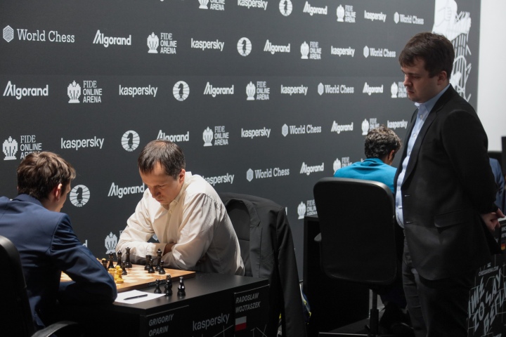 International Chess Federation on X: In the longest tiebreak of  #GrandPrixFIDE, Ian Nepomniachtchi eliminated Radoslaw Wojtaszek and joined  his compatriot Alexander Grischuk in the final. There are no games on May  26.