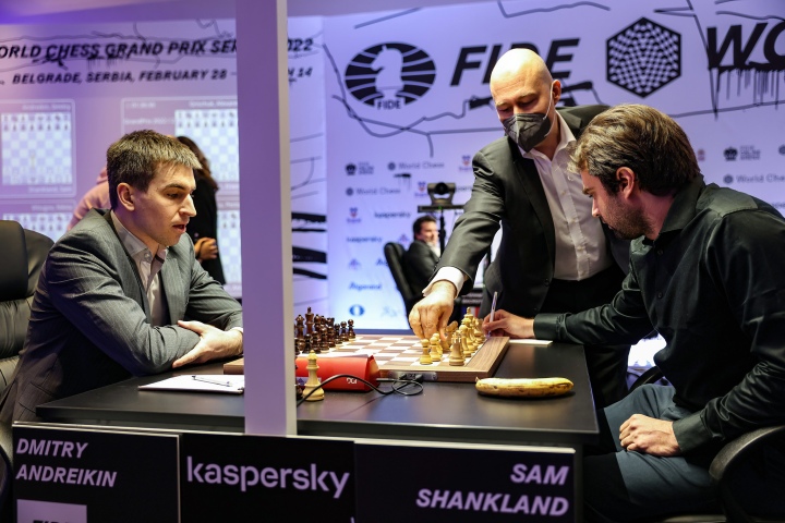 Giri and Vidit lead their groups with a full point at the FIDE