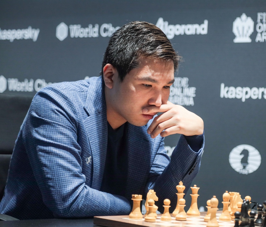Wesley So and Amin Tabatabaei after Game 1 of the FIDE Grand Prix in Berlin  Semifinals