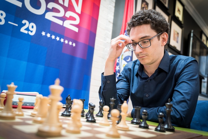 Caruana, Robson Win Again, Dominguez Records 10-Move Victory 