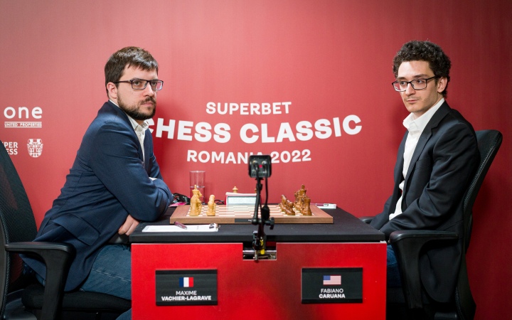 Shakhriyar Mamedyarov E Fabiano Caruana No Torneio De Xadrez Superbet Rapid  & Blitz Foto Editorial - Imagem de bucareste, romênia: 166653751