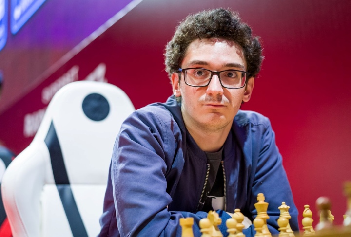 Fabiano Caruana No Torneio De Xadrez Superbet Rapid & Blitz Foto Editorial  - Imagem de homem, debate: 166653721