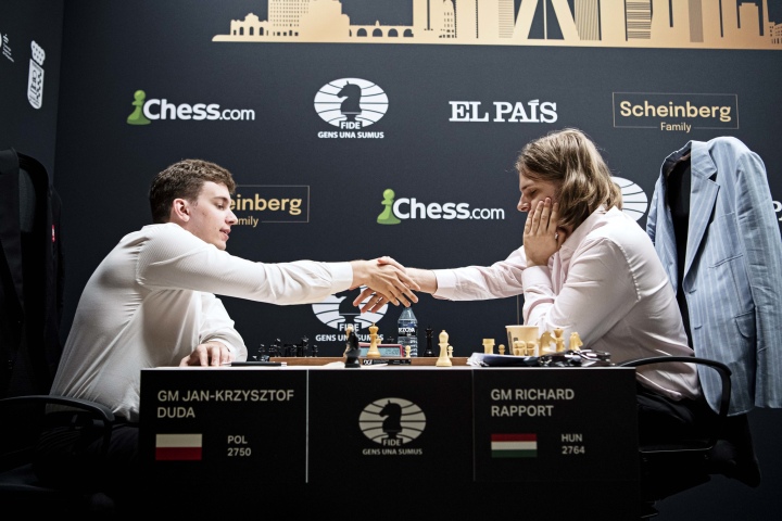 Candidates R1: Fighting chess, Nepo and Caruana score