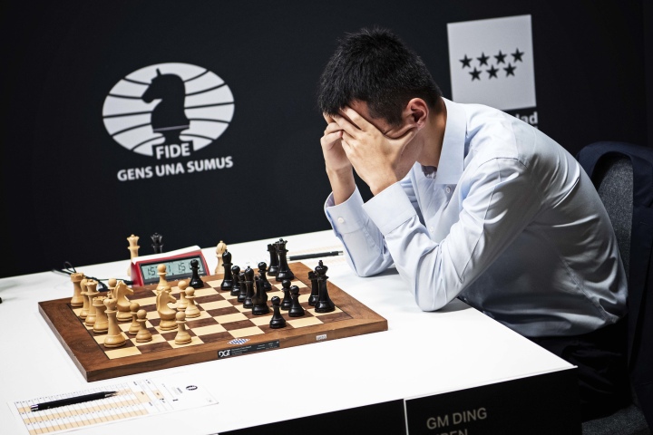 Nepomniachtchi, Caruana Pick Up Wins In Spectacular 6th Round 