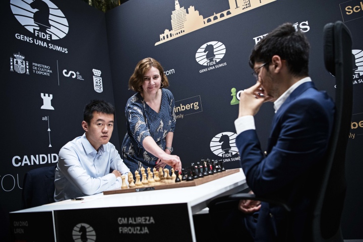 2022 Candidates, Round 7: Nepomniachtchi and Caruana in a league