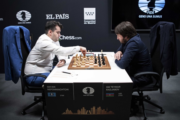 Nepomniachtchi Closer To Victory After Drawing With Caruana 