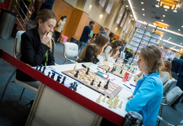 Women's Chess Olympiad: Eight teams won all matches after Round 4