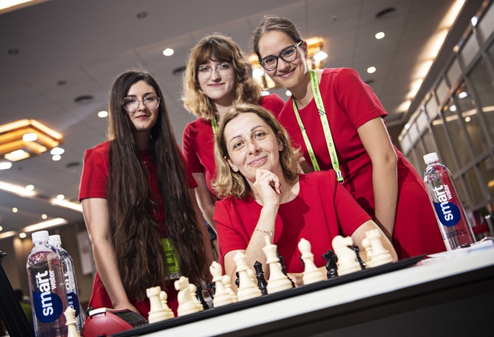 Women's Chess Olympiad: Eight teams won all matches after Round 4