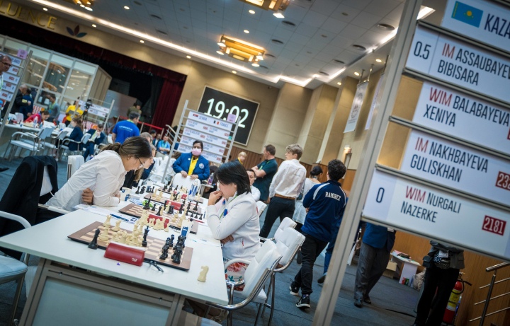 Women's Chess Olympiad: Eight teams won all matches after Round 4