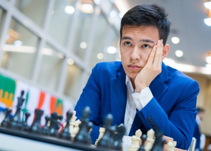 In the FIDE rating, the ranking of two Uzbekistan chess players rose and  one decreased