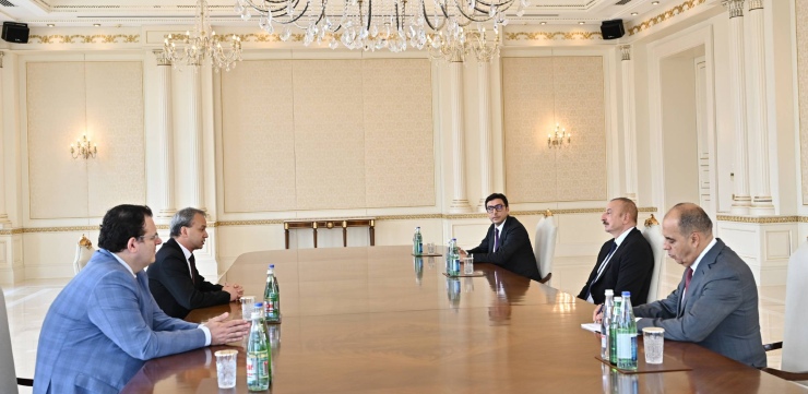 Arkady Dvorkovich meets with President of Azerbaijan