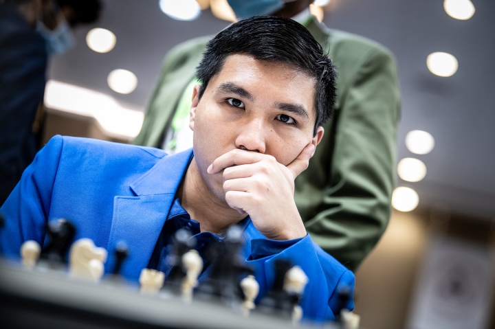 FIDE - International Chess Federation - Wesley So with the young fans after  advancing to Quarterfinals