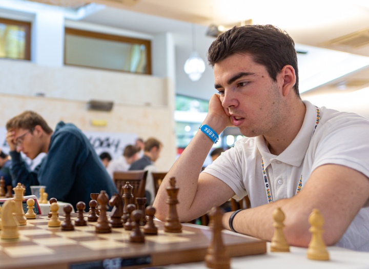 Arseniy Nesterov Wins Silver at FIDE World Junior Championship