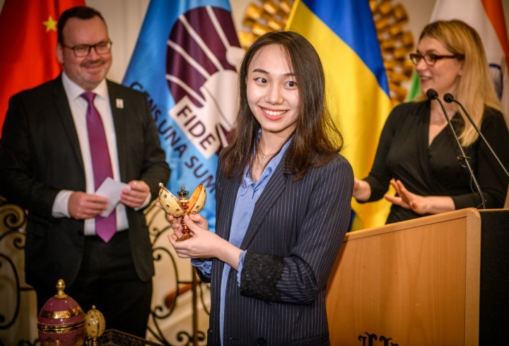 Hou Yifan leads Monaco Womens' Grand Prix