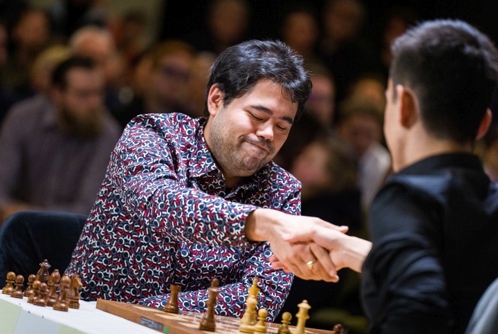 Ian Nepomniachtchi and Nakamura won, to set up finals! It's @gmhikaru vs  @lachesisq in the finals of Fischer Random. 📸 @davidllada…