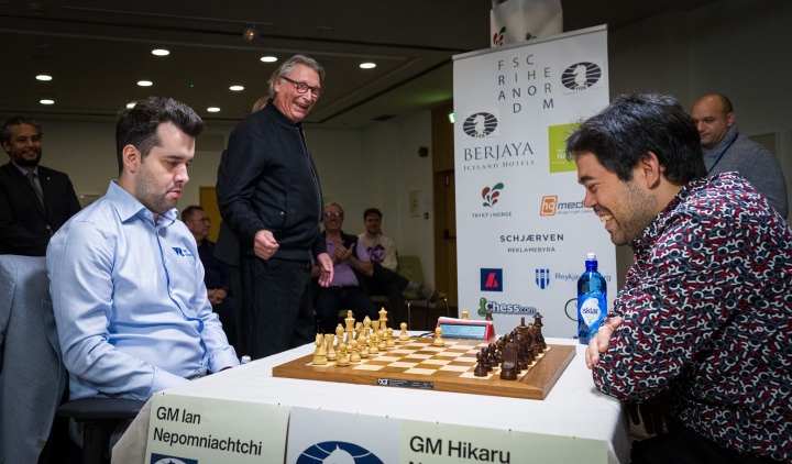 Magnus Carlsen Defeats Hikaru Nakamura in Fischer Random Match