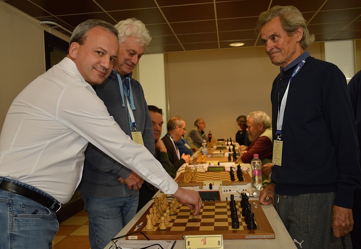 Top chess players meet in Spain to decide next world championship