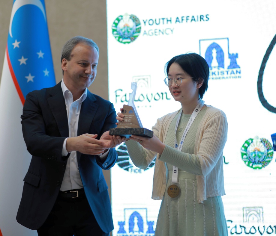 Women's Candidates: Tan Zhongyi honored in Khiva