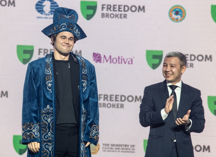 Magnus Carlsen conquista o Mundial de rápidas (Blitz) de Almaty - Xadrez -  Jornal Record