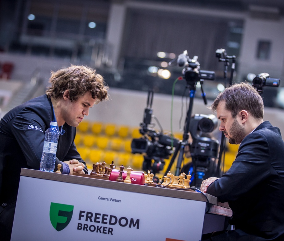 Carlsen and Tan Zhongyi in the lead ahead of final day of World Rapid