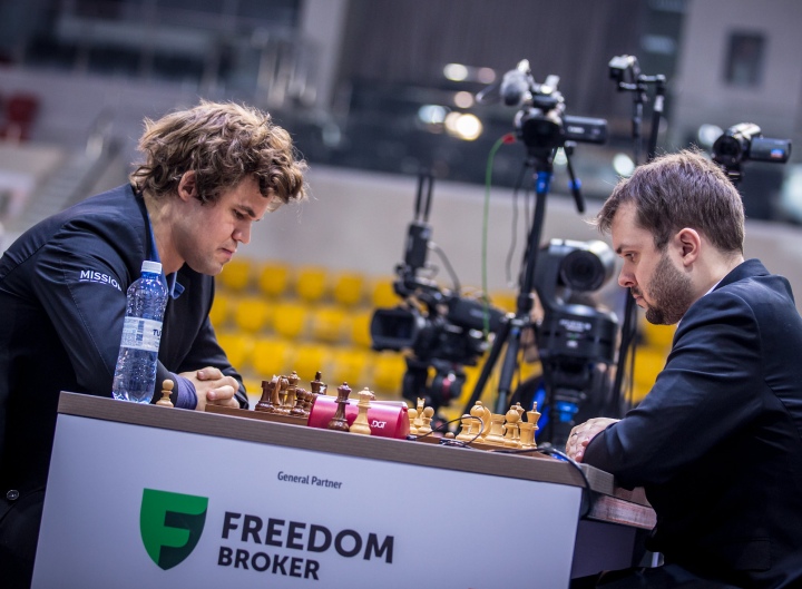 Carlsen and Tan Zhongyi win World Rapid Championship gold