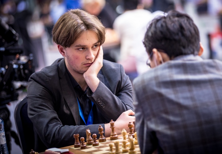 Magnus in sole lead after second day of World Rapid Championship