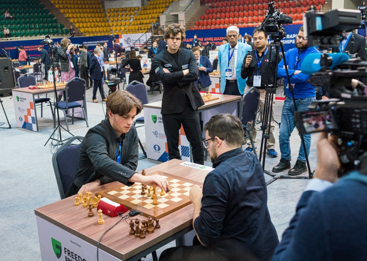 Magnus Carlsen and Zhongyi Tan, winners of the 2022 rapid world cup - El  Llobregat Open Chess Tournament