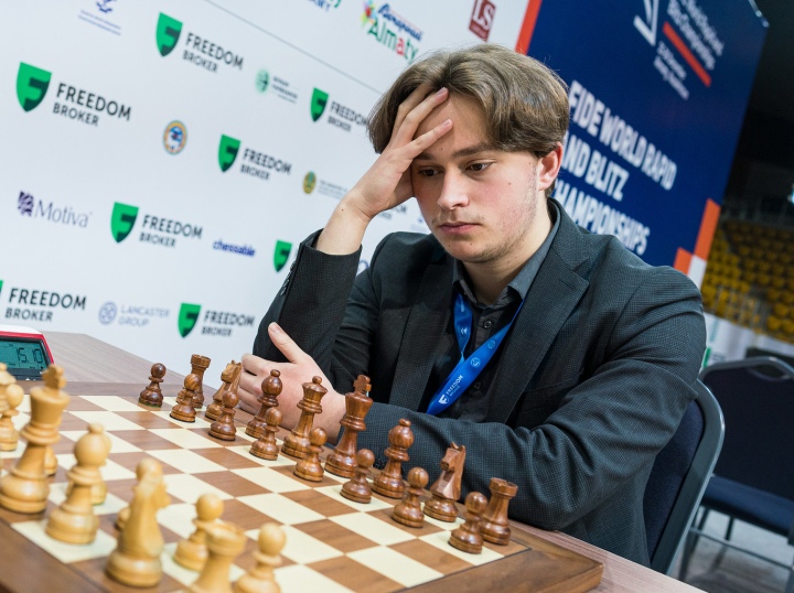 Nepo wins World Championship game at 13th attempt