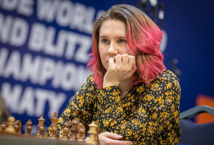 Women's Candidates: Wins for Gunina and Tan Zhongyi