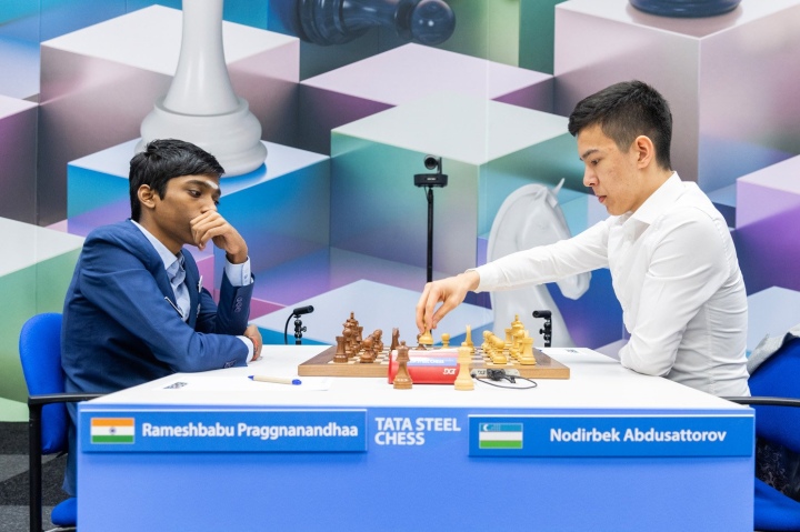 Tata Steel Chess R1: Ding and Abdusattorov score with black